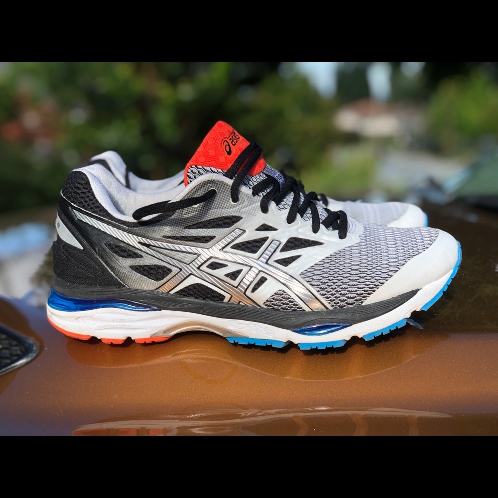 Asics - Picture 2 of 4
